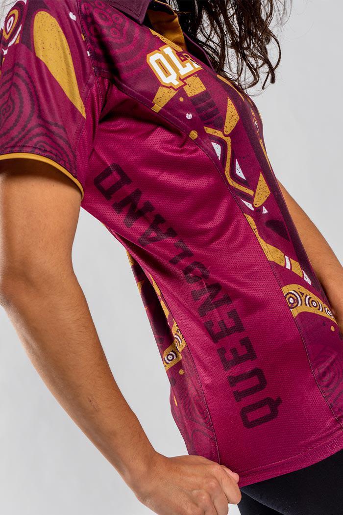 Aboriginal Art Clothing-QLD Tribute Women's Fitted Sports Polo Shirt-Yarn Marketplace