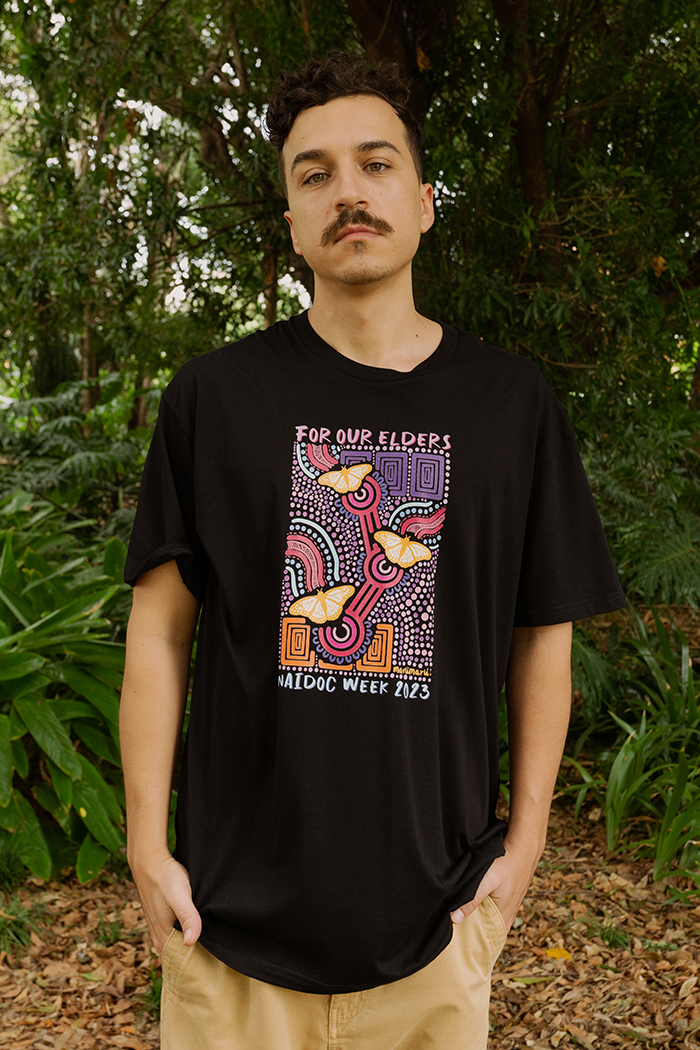 'Ngal-Gawu' Grandmother (Mother's Mum) NAIDOC WEEK 2023 Black Cotton Crew Neck Unisex T-Shirt