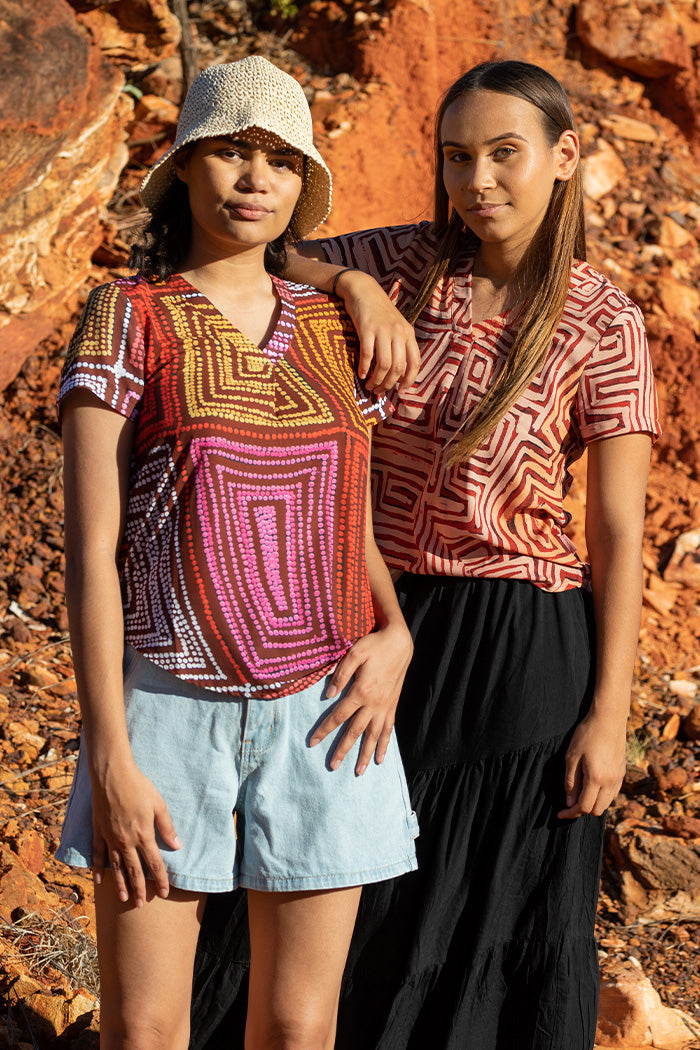 Karnta Jukurrpa V Neck Women's Short Sleeve Blouse