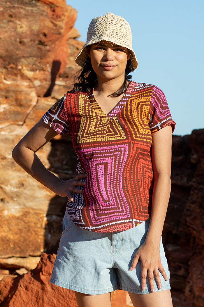 Karnta Jukurrpa V Neck Women's Short Sleeve Blouse